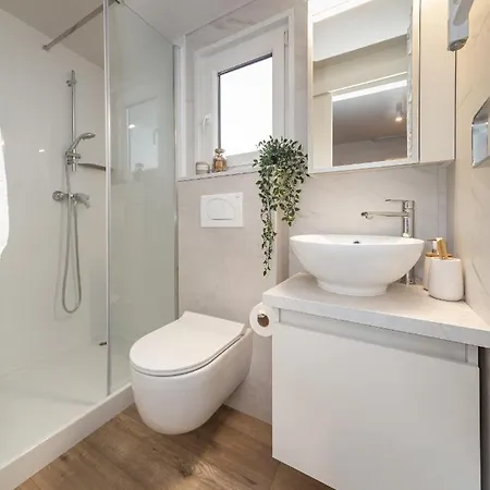 Parque de Campismo Mobile Lily, Croatia