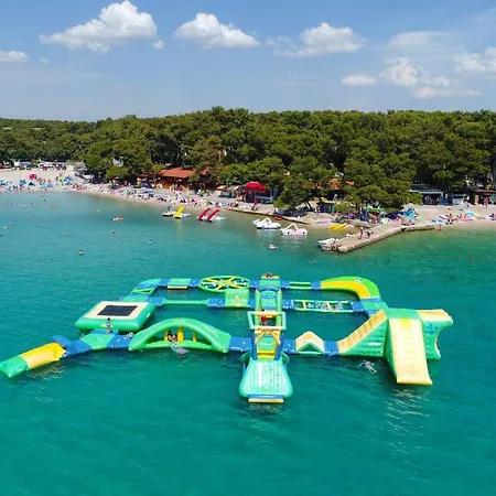 キャンプ場 Mobile Lily, Croatia ビオグラード・ナ・モル